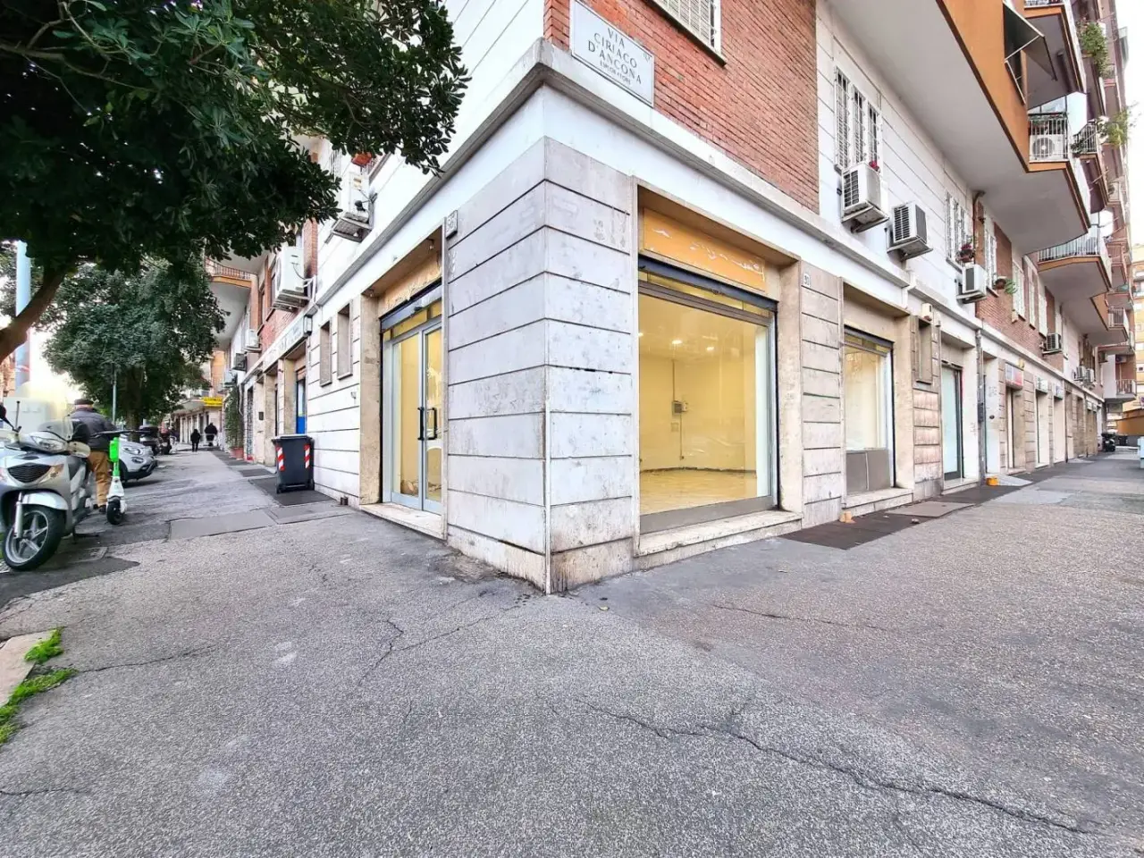 Locale commerciale in Via Prospero Alpino 56 Roma, Roma, {3} - Foto 1