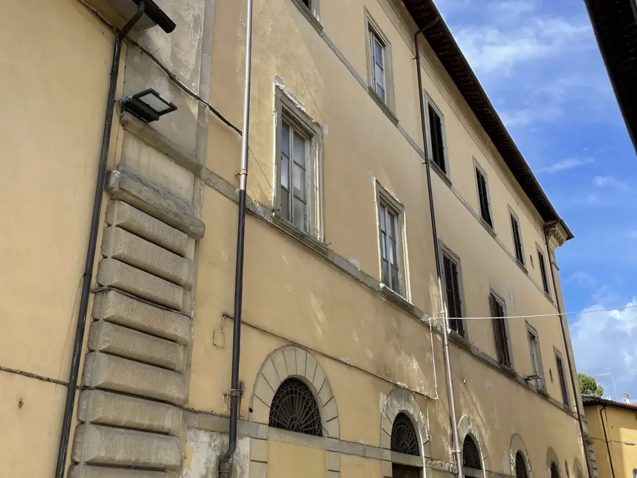 Palazzina uffici in Via San Lorentino 25, Arezzo, {3} - Foto 2