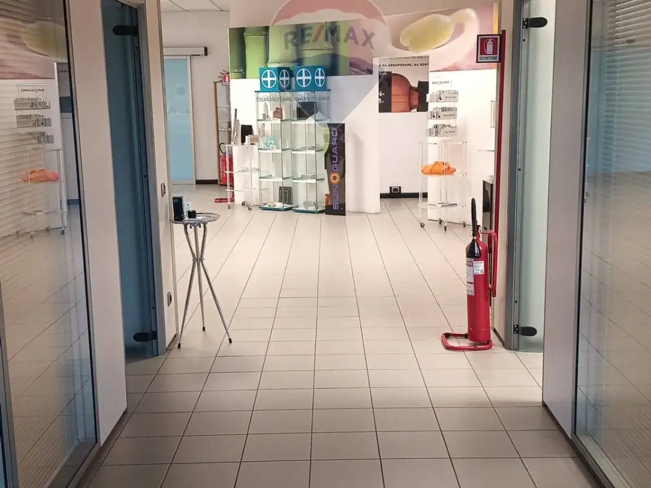 Negozio in Via della Comunità Europea 22/24, Figline e Incisa Valdarno, {3} - Foto 2