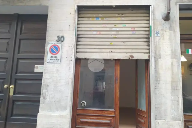 Geschäft in Via Don Bosco 30, Torino - Foto 1