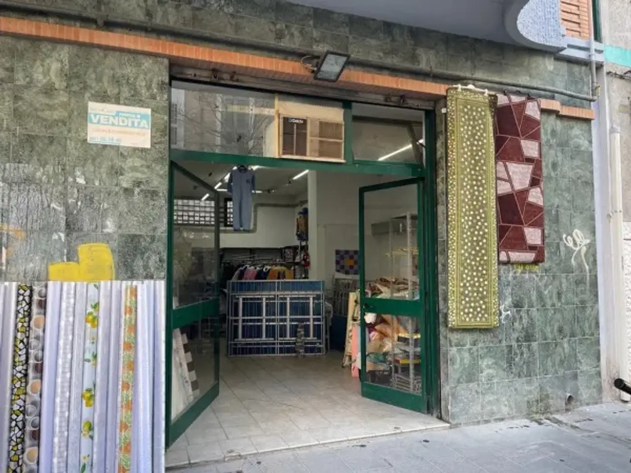 Negozio in Via Giuseppe Rosati, Foggia, {3} - Foto 1
