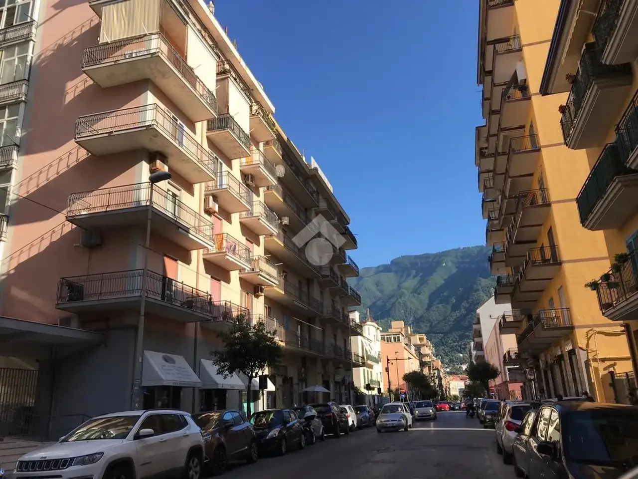 Negozio in Corso Alcide De Gasperi 110, Castellammare Di Stabia, {3} - Foto 1