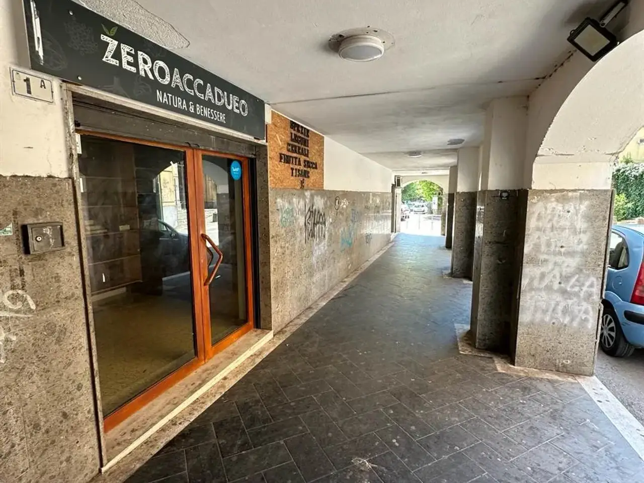 Negozio in , Cava De' Tirreni, {3} - Foto 1