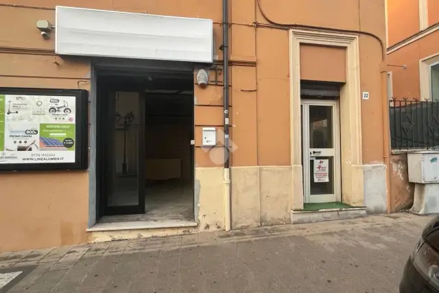 Geschäft in Via Verdi 18, Isola del Liri - Foto 1