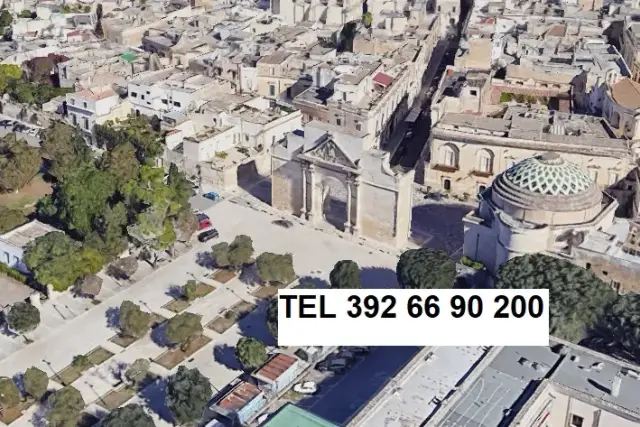 Palazzina uffici in vendita, Piazzetta Arco di Trionfo, Lecce - Foto 1