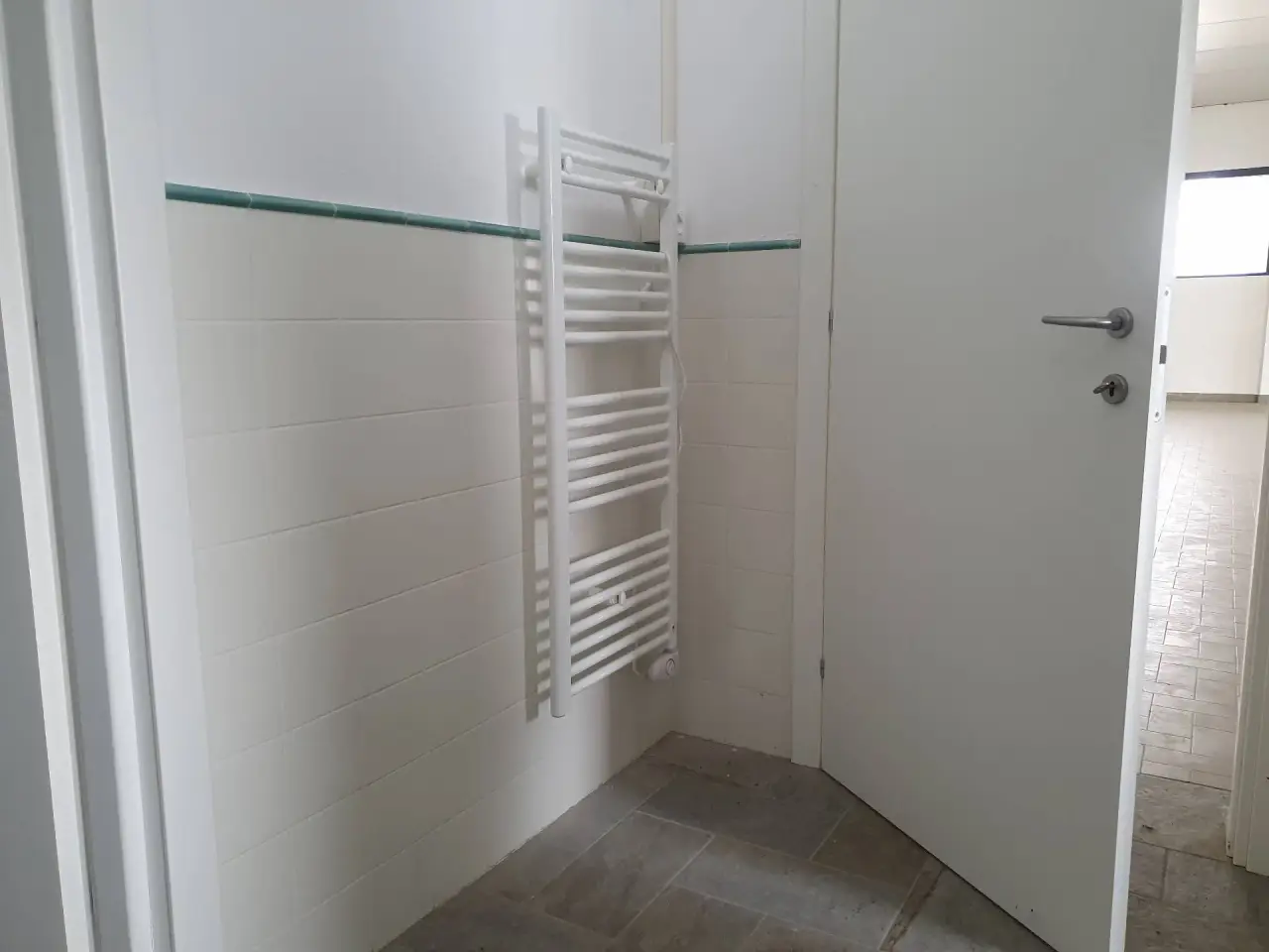 Esercizio commerciale in Via Don Lorenzo Milani, Pontedera, {3} - Foto 2
