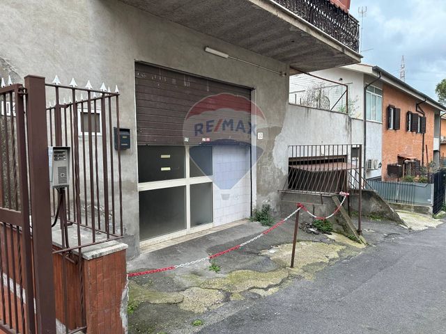 Geschäft in Via Cavatore 14, Roma - Foto 1