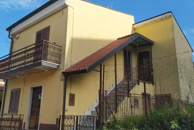 Villa in Via Francesco De Sanctis, Altavilla Irpina - Foto 1