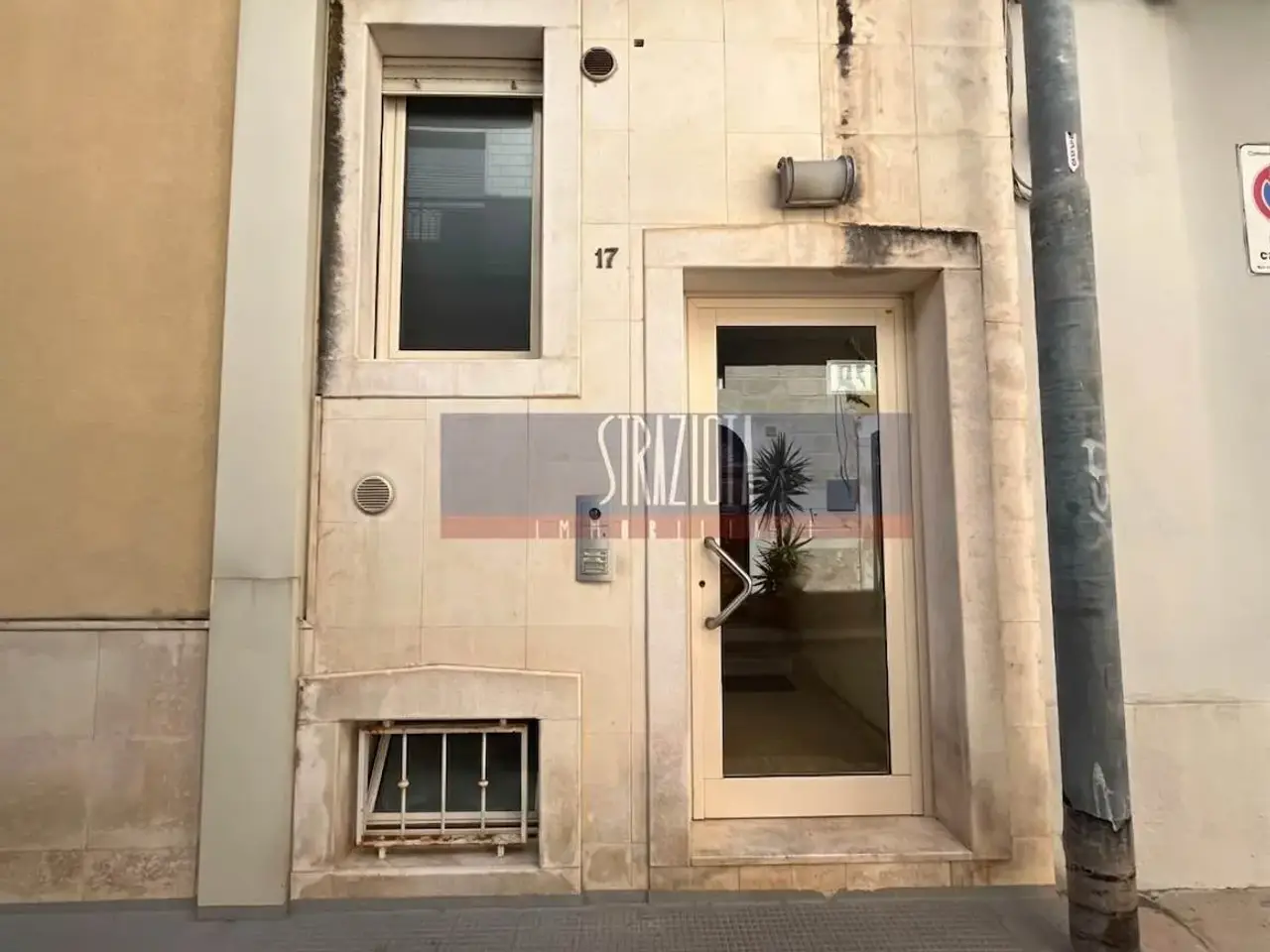 Magazzino in Via Cervignano, Modugno, {3} - Foto 1