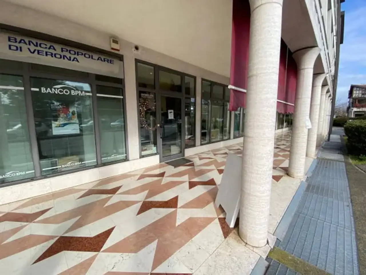 Negozio in Piazza Dondi dell'Orologio, Abano Terme, {3} - Foto 1