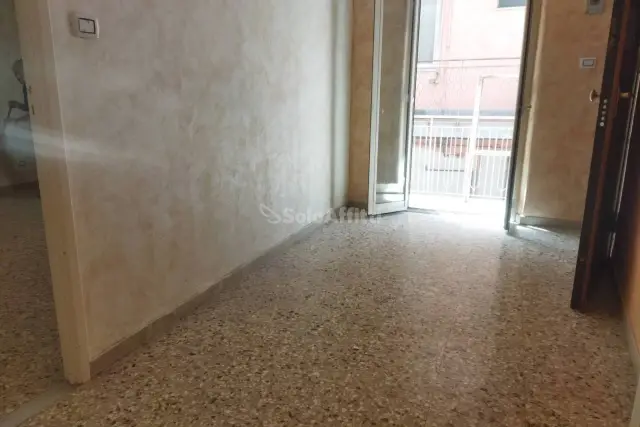 2-room flat in Via Riposto 14, Catania - Photo 1