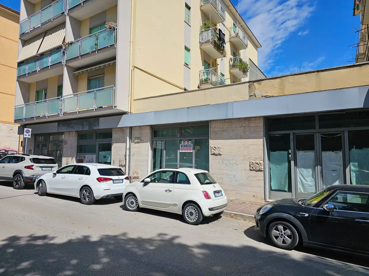 Negozio in Via Napoli 42, Ascoli Piceno, {3} - Foto 1