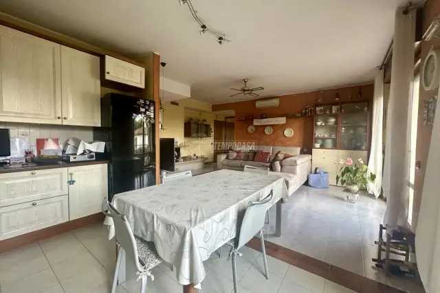 Apartament in Via Fontane 19, Merate - Photo 1