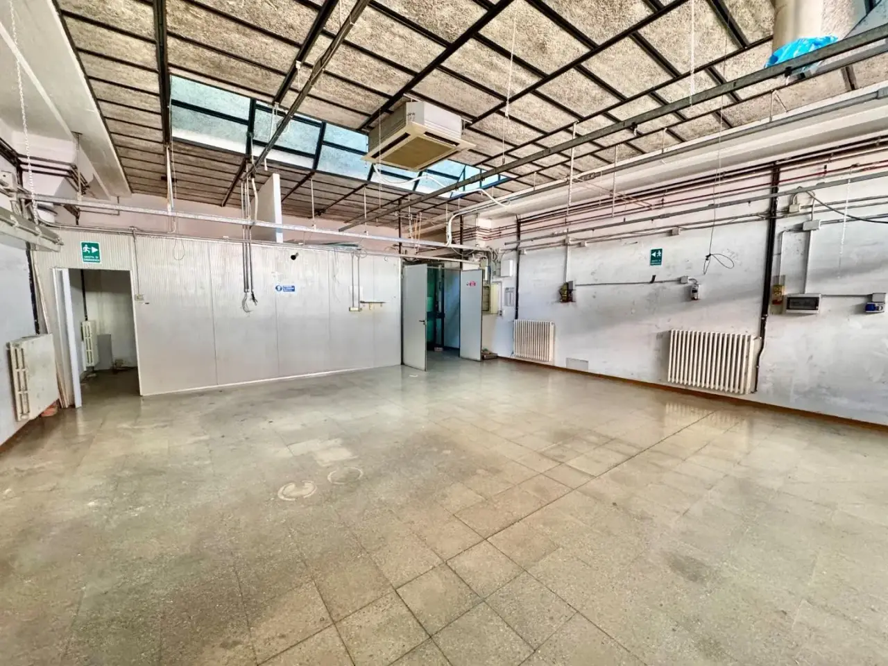 Laboratorio in , Arezzo, {3} - Foto 2