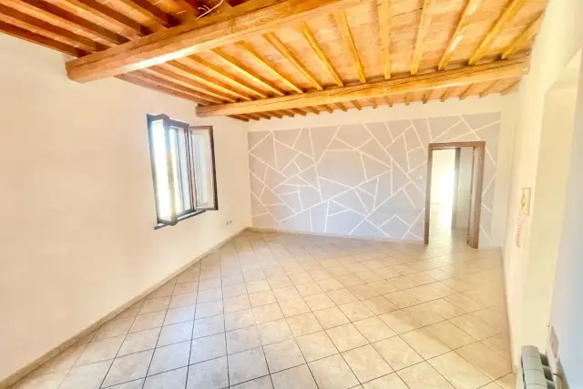 4-room flat, Ponsacco - Photo 1