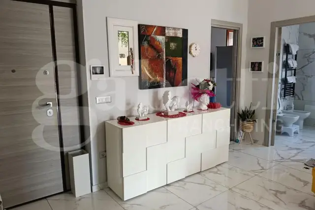 4-room flat in Via Carbone, Battipaglia - Photo 1