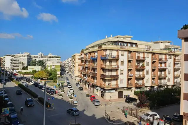 Quadrilocale in Piazza Martiri di Via Fani, Trani - Foto 1