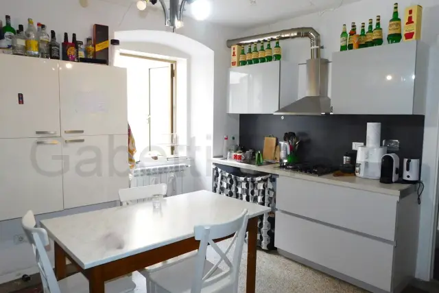 4-room flat in {3}, - Photo 1