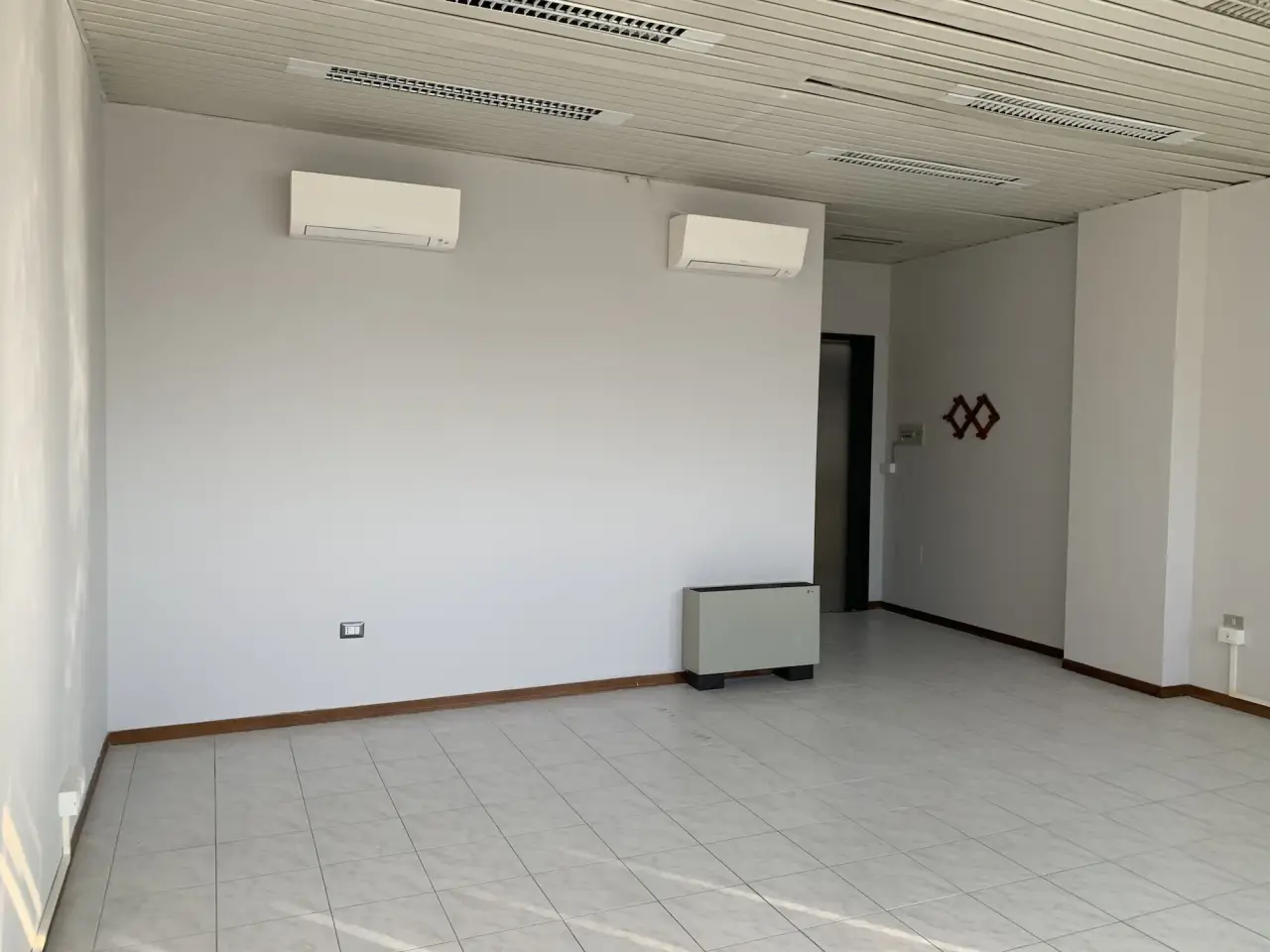 Ufficio in Via Goffredo Mameli 15, Reggio Emilia, {3} - Foto 2