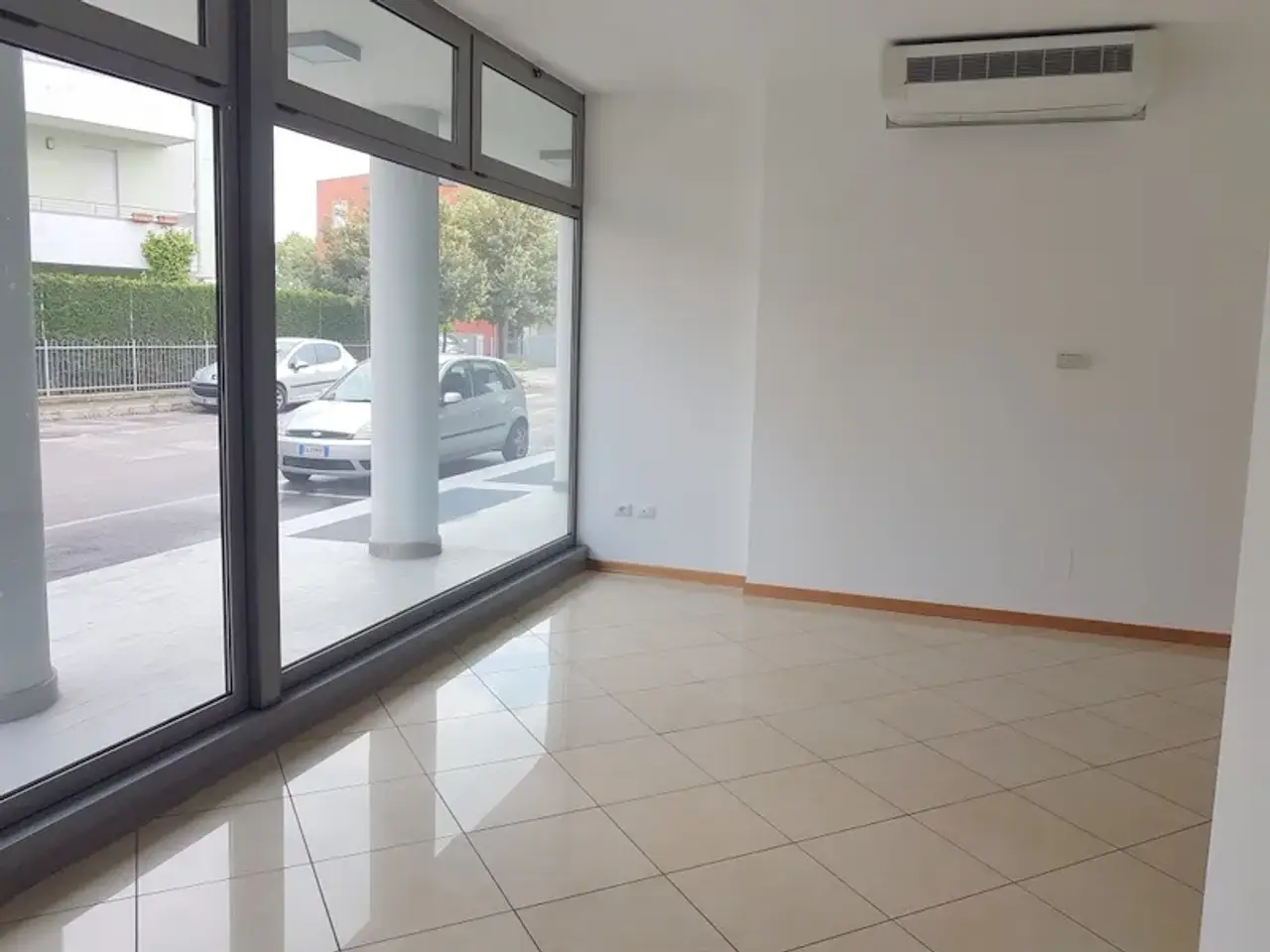 Negozio in Via Trieste, Mestrino, {3} - Foto 1