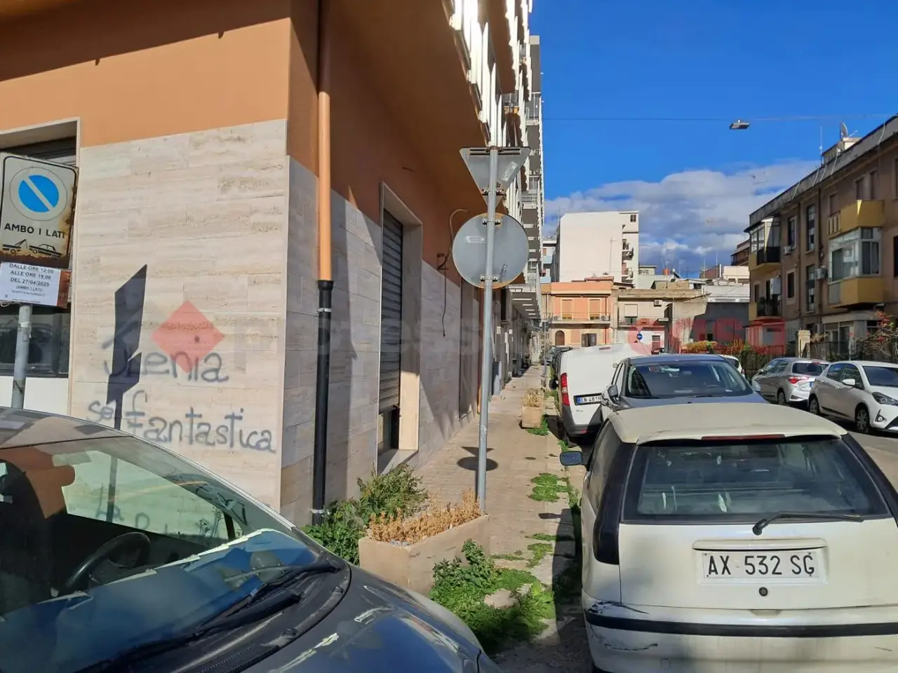 Negozio in Via Armando Segato 3, Reggio Calabria, {3} - Foto 2