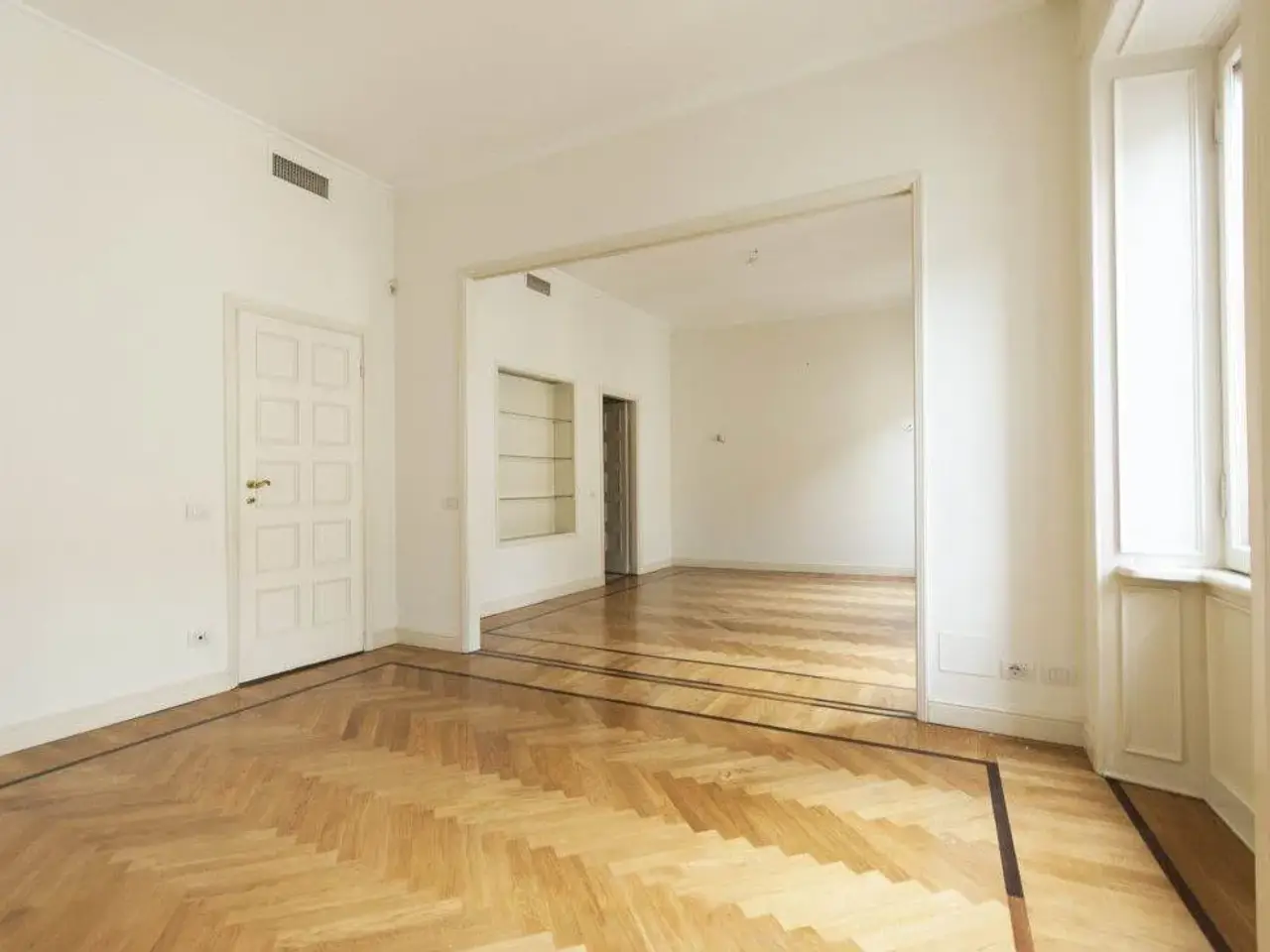 Ufficio in Via Cappuccio, Milano, {3} - Foto 1