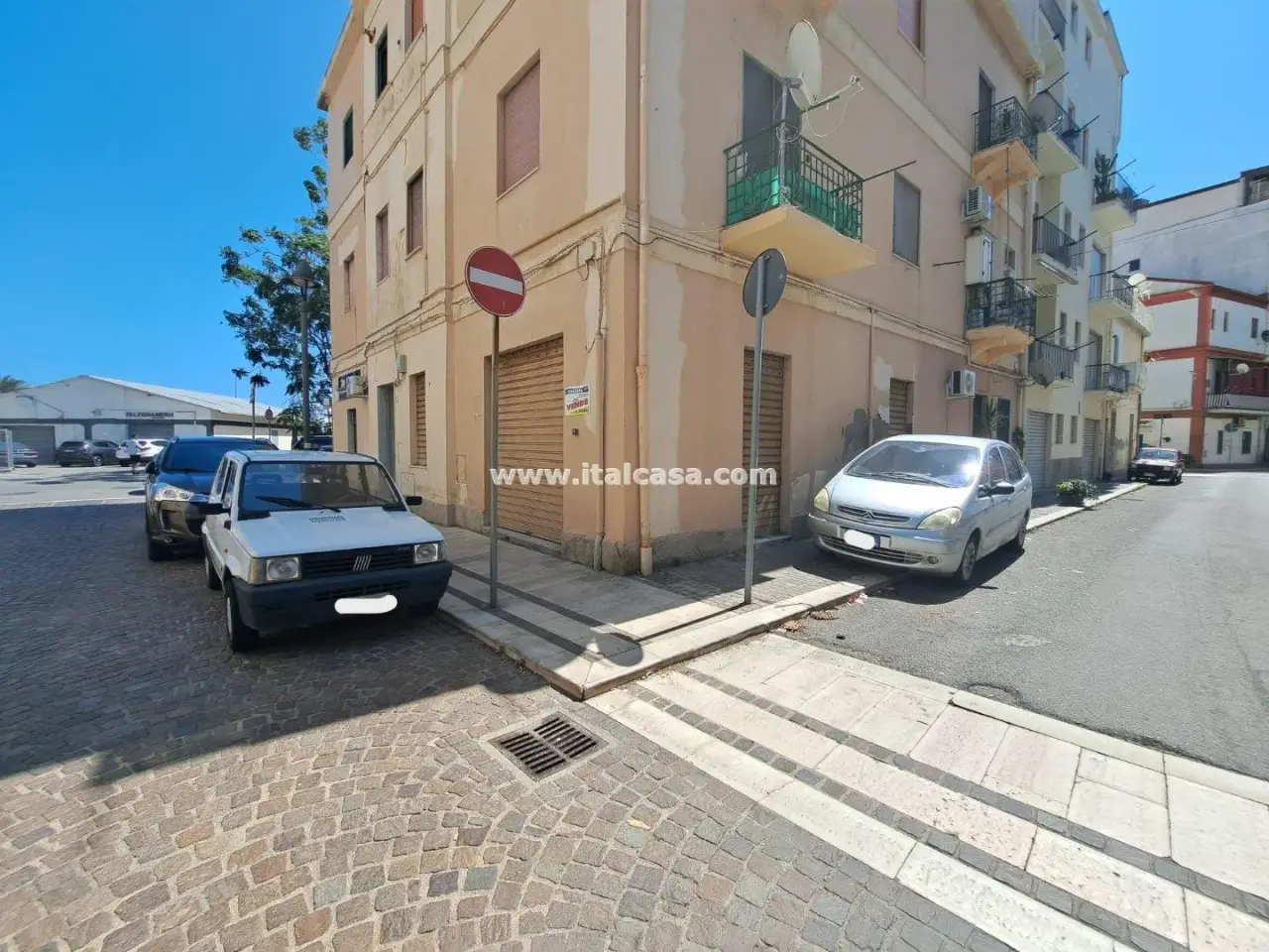 Magazzino in Via Renato Geremicca, Crotone, {3} - Foto 1