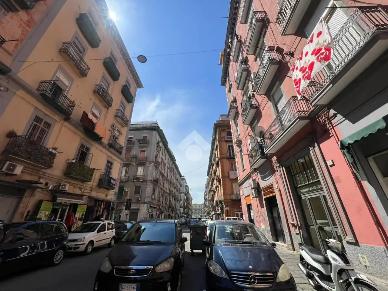 Magazzino in Via Torino 48, Napoli, {3} - Foto 1
