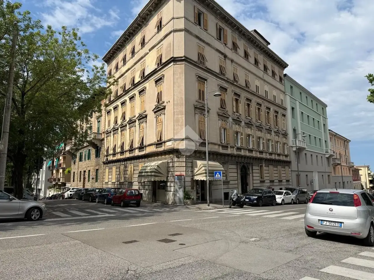 Negozio in Piazza Carlo Alberto 8, Trieste, {3} - Foto 2