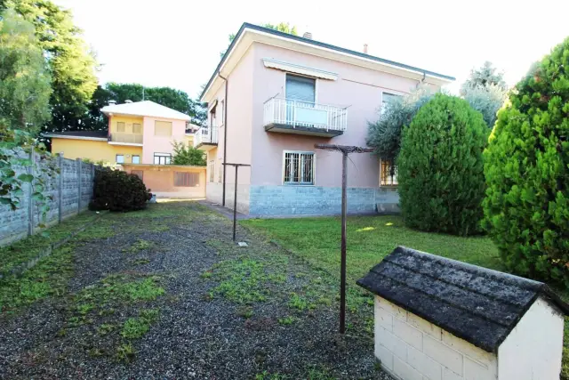 Villa in Via Roma 11, Rescaldina - Foto 1