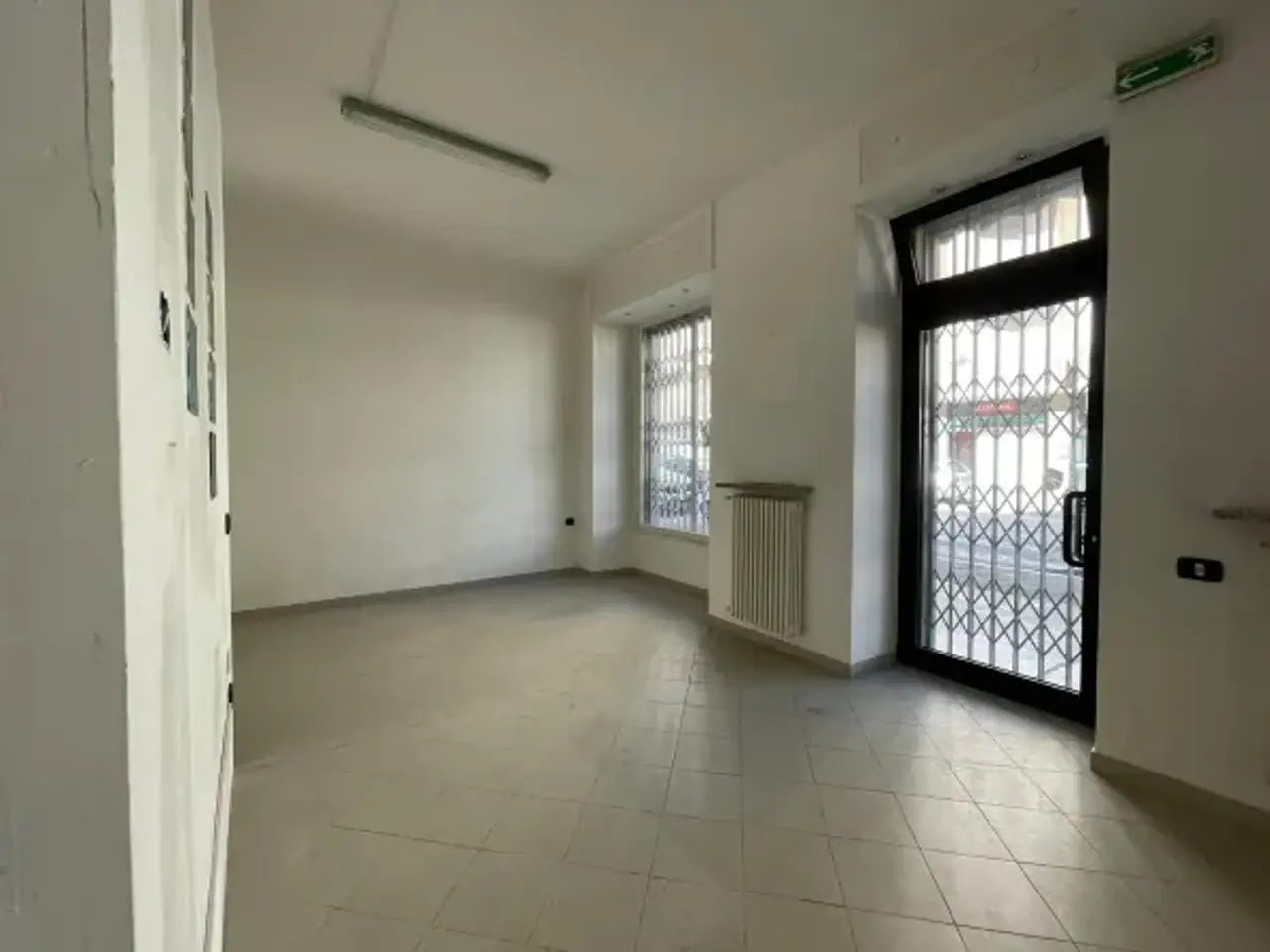 Negozio in , Alessandria, {3} - Foto 1