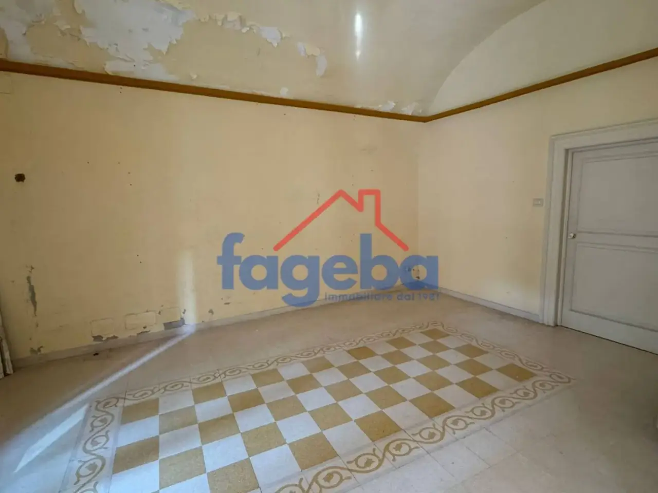 Negozio in Via Ognissanti 115, Trani, {3} - Foto 2