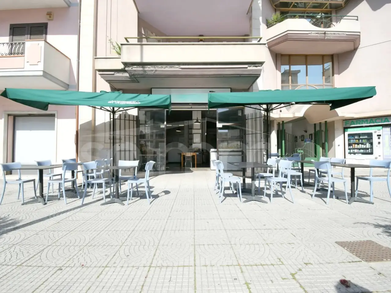 Esercizio commerciale in Viale Cristoforo Colombo 67, Quartu Sant'Elena, {3} - Foto 1