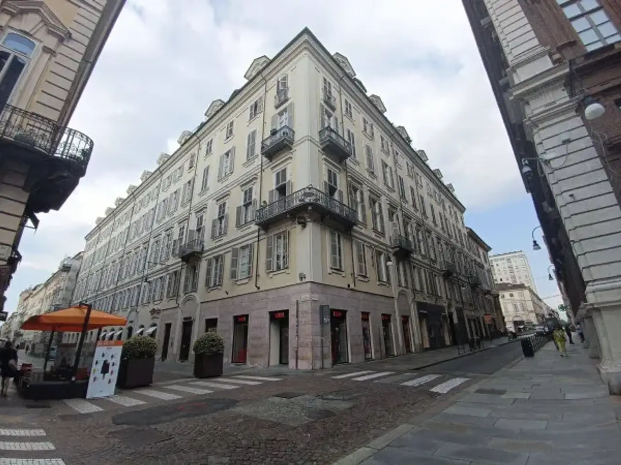Negozio in Via Maria Vittoria 27, Torino, {3} - Foto 2