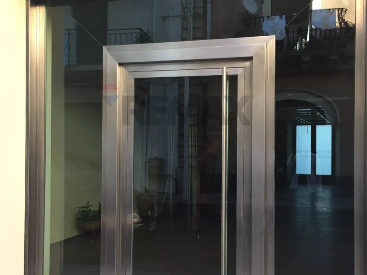 Negozio in Corso Umberto 496, Giardini Naxos, {3} - Foto 1