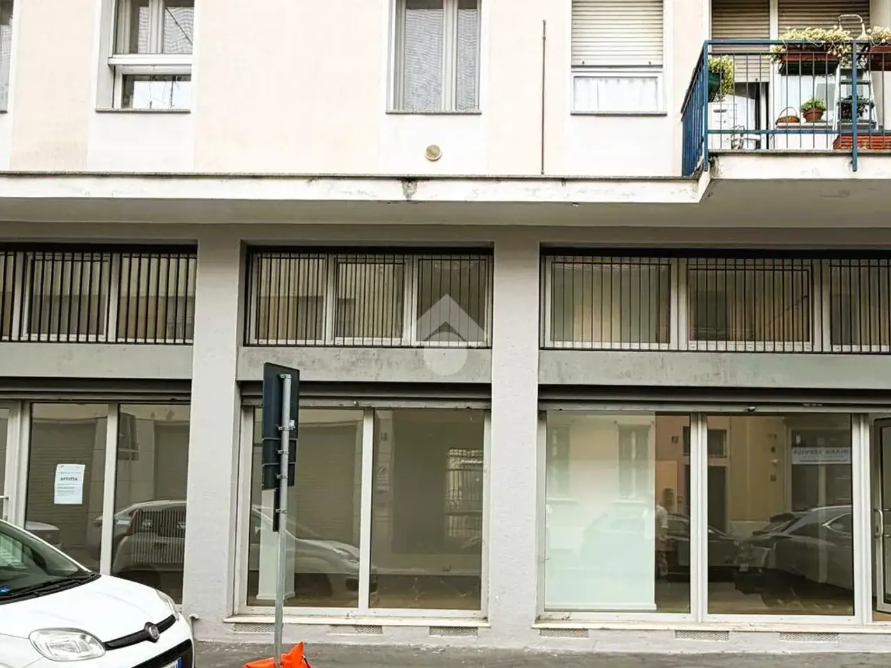 Negozio in Negozio Via Freikofel 3, Milano, {3} - Foto 1
