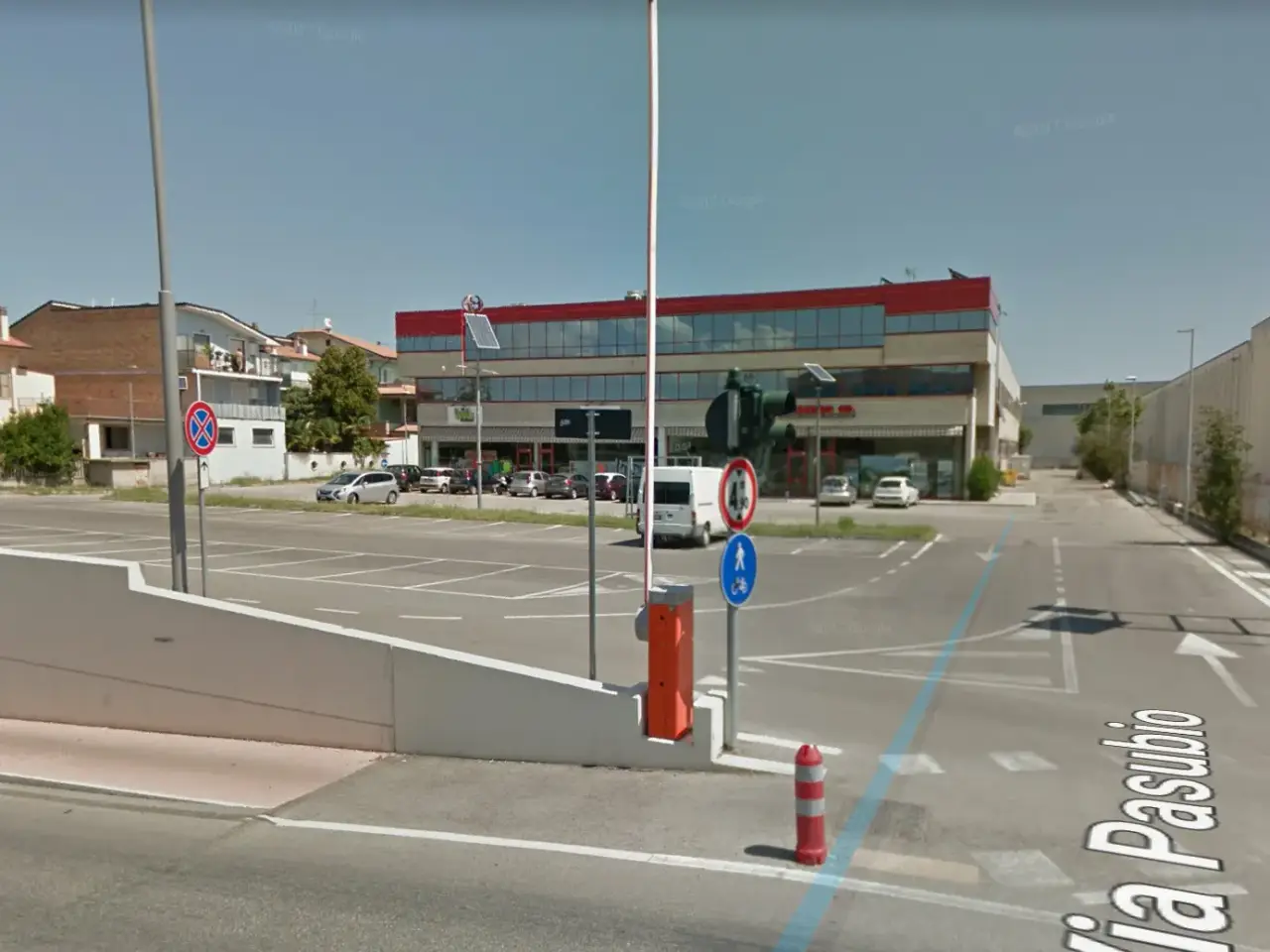 Palazzina commerciale in Via Pasubio, San Benedetto Del Tronto, {3} - Foto 1