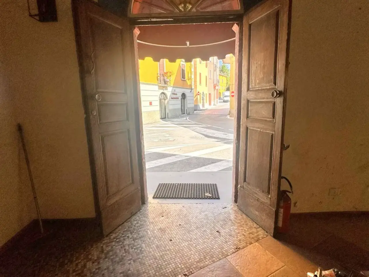 Negozio in Piazza Italo Pizzi, Fornovo Di Taro, {3} - Foto 1