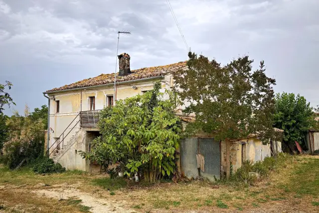 Country house or cottage in Contrada Montefiore, Recanati - Photo 1