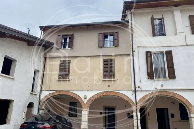 3-room flat in Piazza Caduti 12, Villanuova sul Clisi - Photo 1