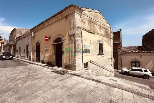 Detached house, Ragusa - Photo 1