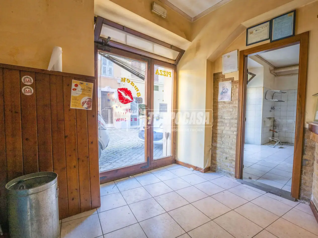 Negozio in Via Cavour, Corridonia, {3} - Foto 2