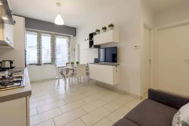 2-room flat in Via Pasubio,84, Bologna - Photo 1