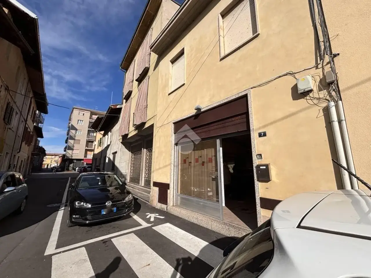 Negozio in Via Padre Daniele 7, Samarate, {3} - Foto 2
