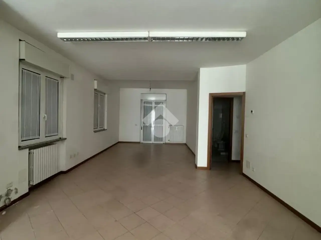 Negozio in Via Carlo Curotti, Castelli Calepio, {3} - Foto 1
