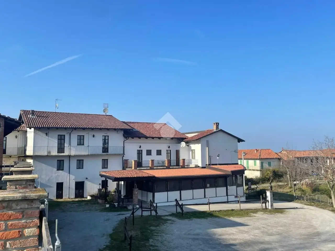 Albergo in , Roddino, {3} - Foto 1