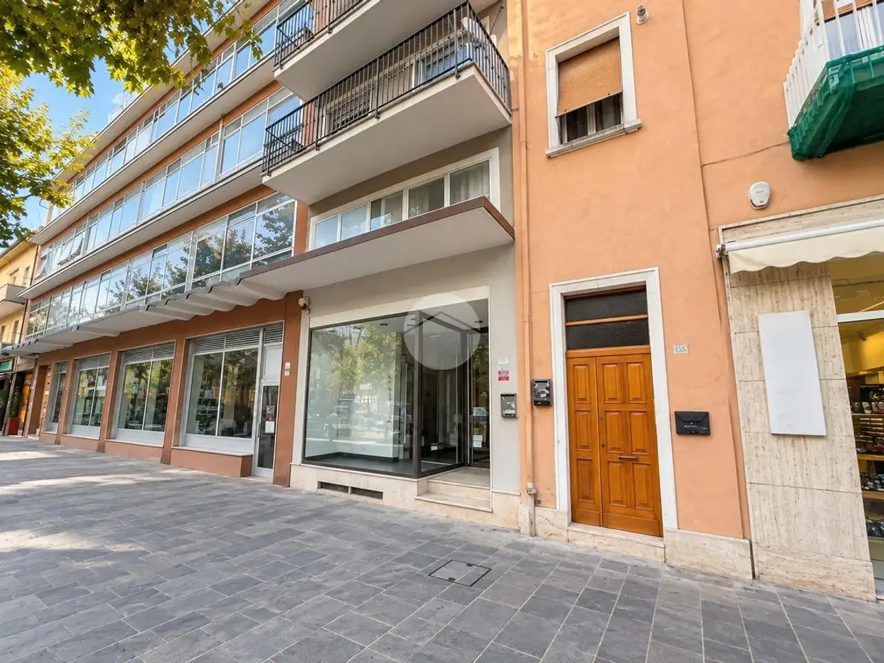 Negozio in Corso Umberto I 157, Civitanova Marche, {3} - Foto 2