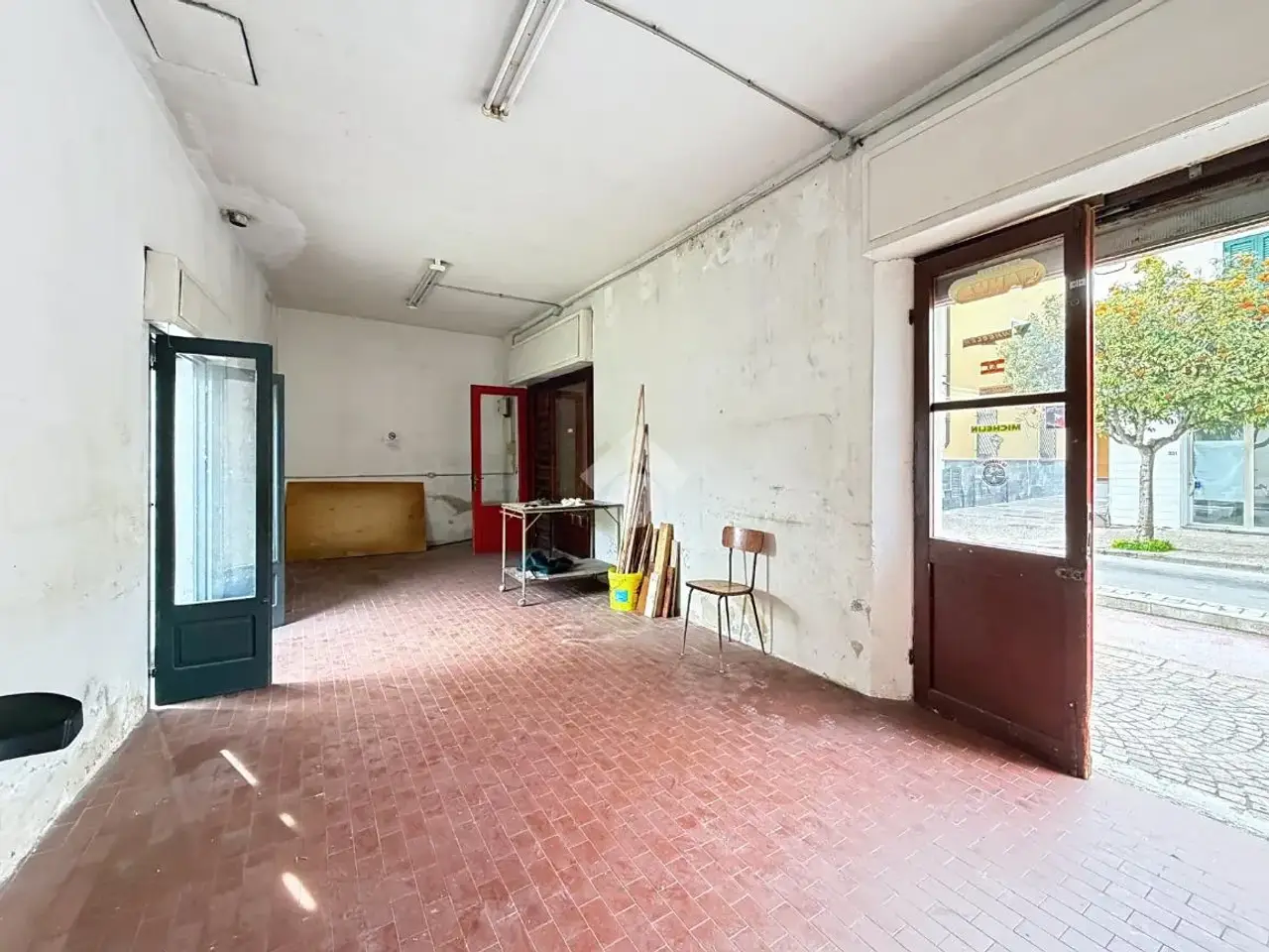 Negozio in Via Aurelia 248, Rosignano Marittimo, {3} - Foto 1