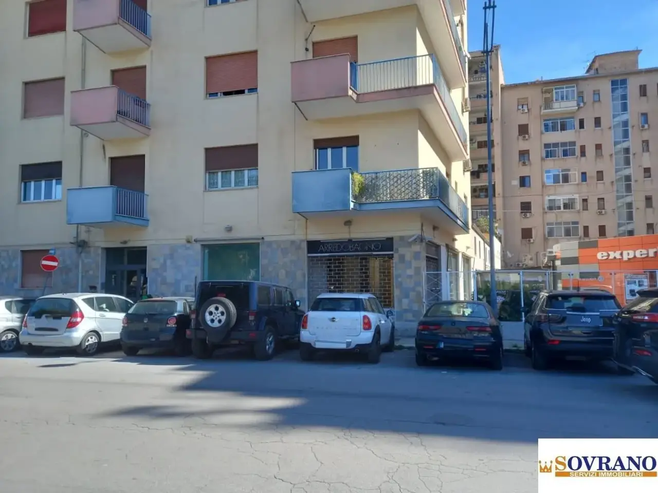 Negozio in Via Notarbartolo 44/B, Palermo, {3} - Foto 1