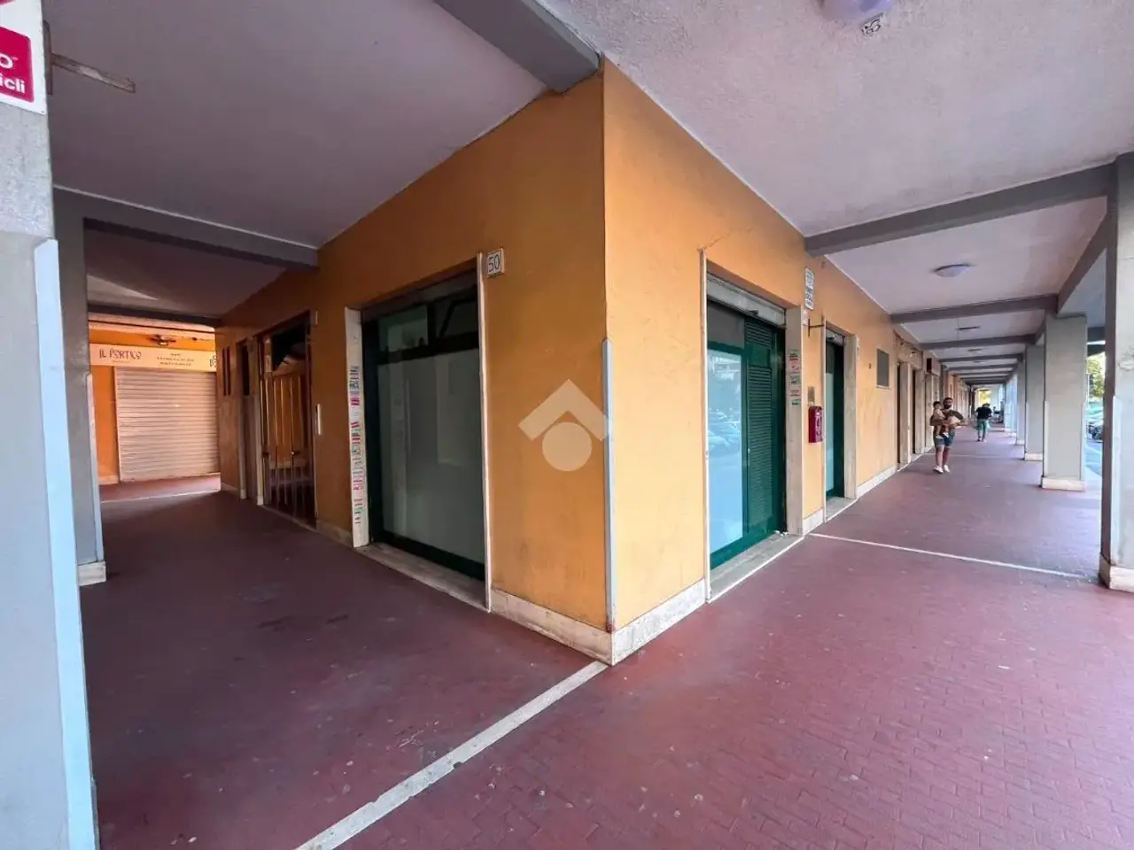 Negozio in Via Virgilio Melandri 46, Roma, {3} - Foto 1